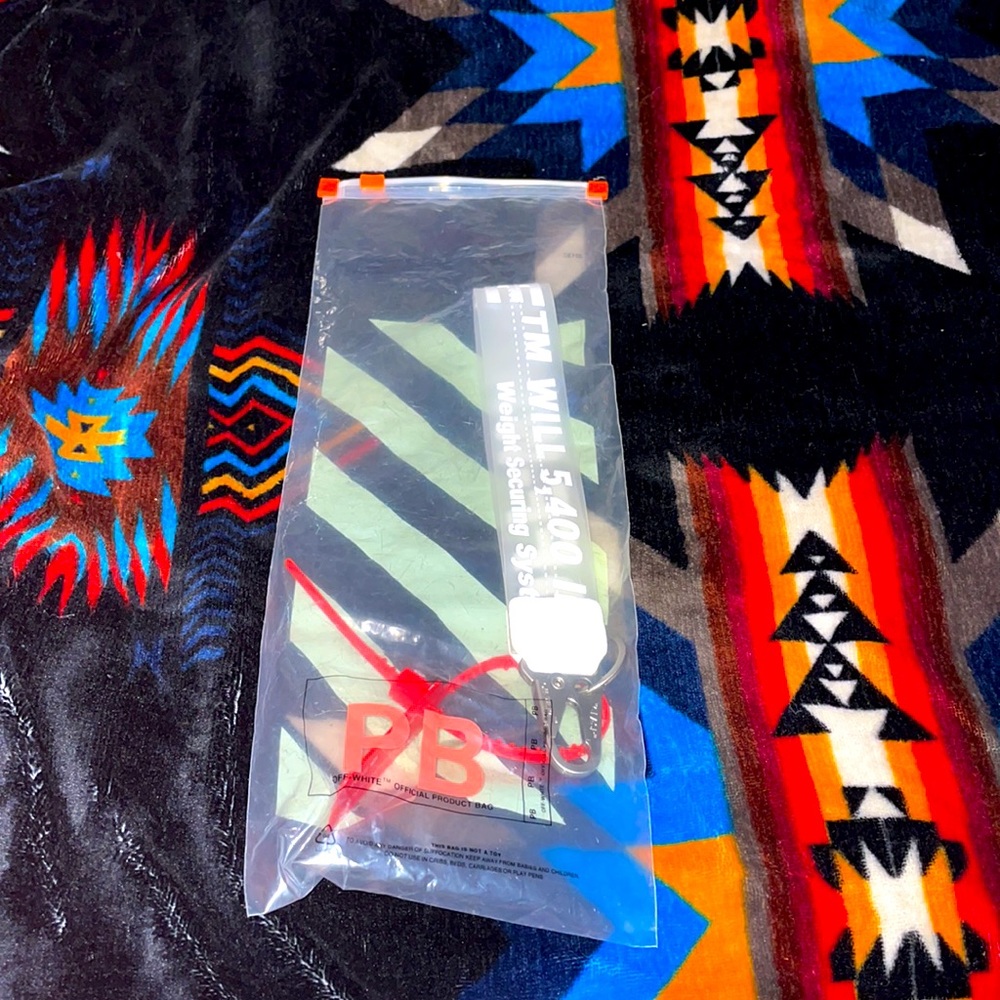 Off-White Key Holder - image 1